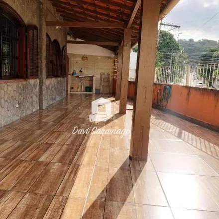 Buy this 7 bed house on Rua Hamilton José dos Santos in Rio do Ouro, São Gonçalo - RJ