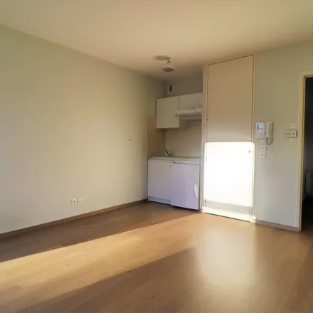 Rent this 1 bed apartment on 2 Rue de Quebec in 10000 Troyes, France
