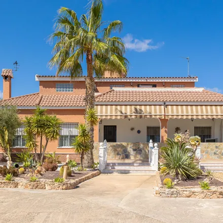 Buy this 4 bed house on Elche