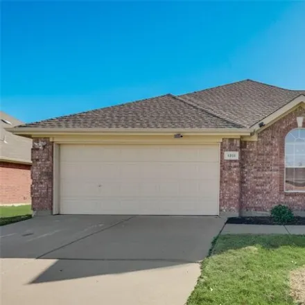 Buy this 4 bed house on 1311 Lake Forest Drive in Lakewood, Grand Prairie