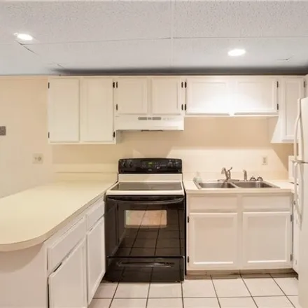 Buy this 1 bed condo on 1605 Douglas Ave Apt 13 in North Providence, Rhode Island