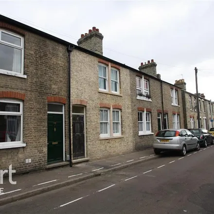 Rent this 4 bed townhouse on 183 Ross Street in Cambridge, CB1 3BS