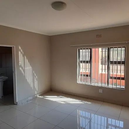 Rent this 3 bed duplex on Zamukulungisa Street in Johannesburg Ward 130, Soweto