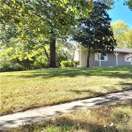 Buy this 4 bed house on 4801 Southwest Cochise Avenue in Topeka, KS 66614