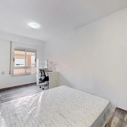 Rent this 4 bed apartment on Carrer del Mestre Manfredo Monforte in 46470 Catarroja, Spain