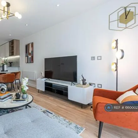 Image 3 - Empire House, Commander Avenue, London, NW9 5ZG, United Kingdom - Apartment for rent