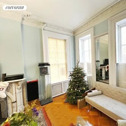 Image 2 - 128 Henry Street, New York, NY 11201, USA - Townhouse for rent