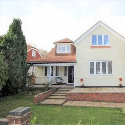 Rent this 5 bed house on Robyns Way in Dunton Green, TN13 3EA