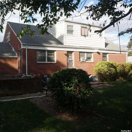 Image 4 - 6 Cottage Place, Village of Hempstead, NY 11550, USA - House for sale