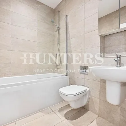 Image 1 - Great North Road, London, N6 4LX, United Kingdom - Apartment for rent
