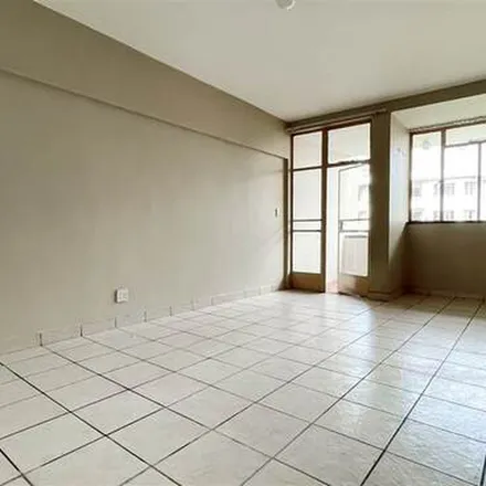Image 2 - M1, Braamfontein, Johannesburg, 2001, South Africa - Apartment for rent
