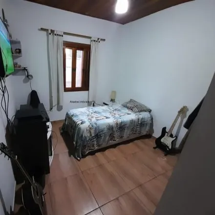 Buy this 3 bed house on Escola Estadual Professor Amaral Wagner in Rua dos Aliados 332, Bangú