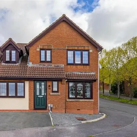 Buy this 3 bed house on 40 Thornhill Drive in Broad Blunsdon, SN25 4GG