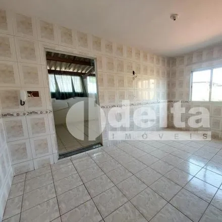 Rent this 3 bed apartment on Rua Vicente Piragibe in Lagoinha, Uberlândia - MG