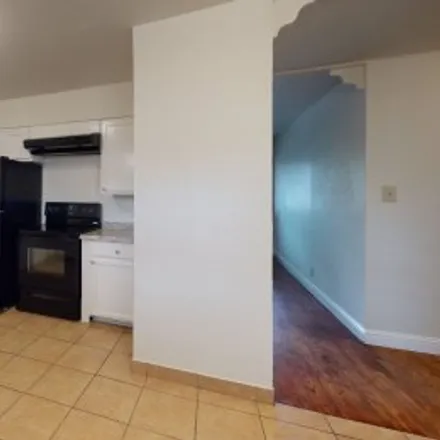 Rent this 3 bed apartment on 806 13Th Street in Aldridge, Plano