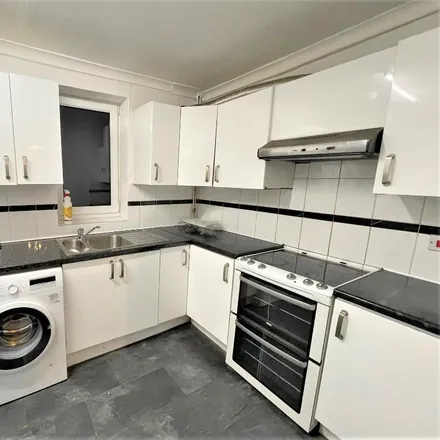 Rent this 5 bed townhouse on 69 Barcombe Road in Brighton, BN1 9JR