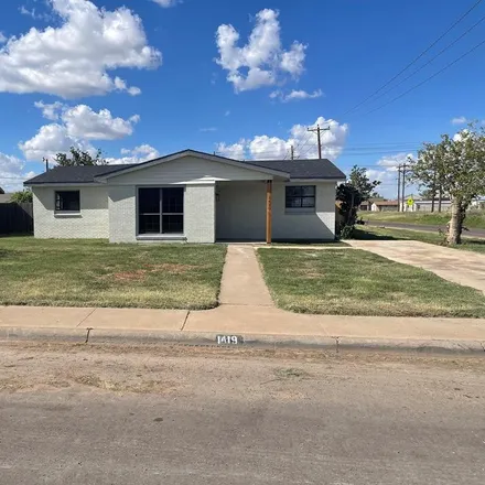 Buy this 3 bed house on 1419 Chestnut Avenue in Midland, TX 79701