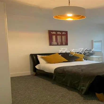 Rent this 1 bed apartment on 7 East Tenter Street in London, E1 8DN