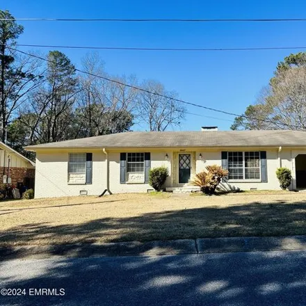 Image 2 - 5827 18th Place, Houston, Meridian, MS 39305, USA - House for sale