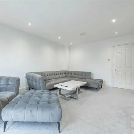 Image 6 - Moorhead Court, Channel Way, Southampton, SO14 3GR, United Kingdom - Townhouse for rent