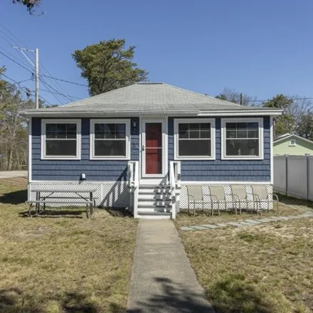 Buy this 2 bed house on 2 Dune Avenue in Saco, ME 04072