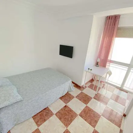 Image 6 - Calle Doctor González Meneses, 41009 Seville, Spain - Apartment for rent