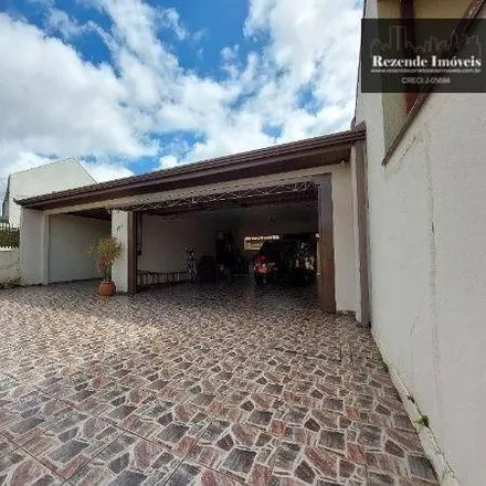 Buy this 4 bed house on Rua Assis Figueiredo 59 in Parolin, Curitiba - PR