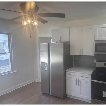 Rent this 4 bed apartment on 26 Ashford St Unit 2 in Hartford, Connecticut