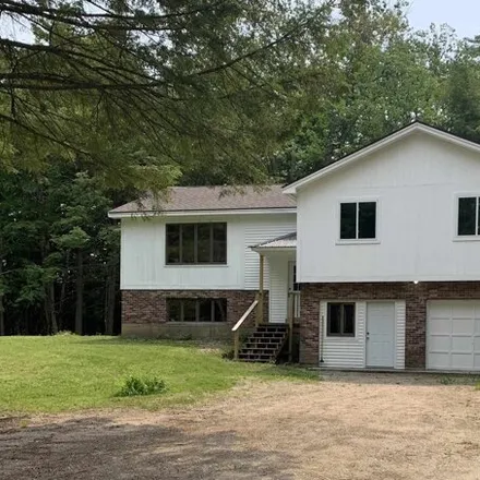 Buy this 3 bed house on 5 Hodson Shore Road in Ossipee, NH 03814