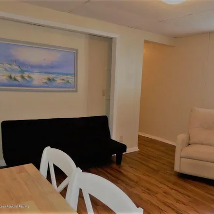 Rent this 3 bed apartment on 204 5th Avenue in New York, NY 10010