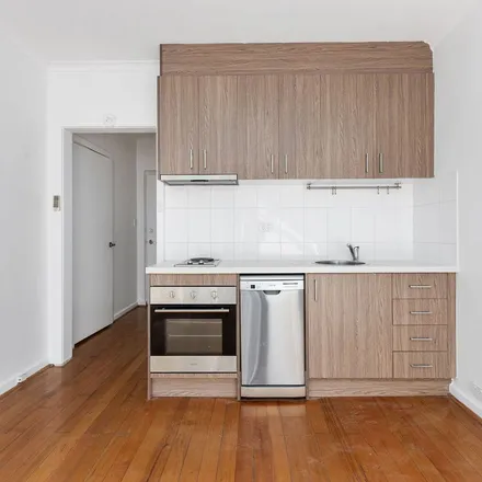Image 2 - 71 Chapman Street, North Melbourne VIC 3051, Australia - Apartment for rent