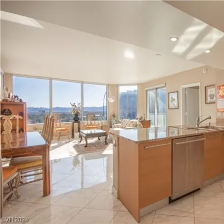 Image 2 - Turnberry Towers Tower I, Joe W Brown Drive, Winchester, NV 89169, USA - House for sale