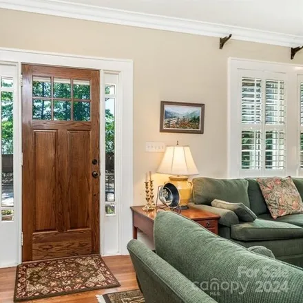 Image 3 - 614 Olde Cotswold Court, Providence Park, Charlotte, NC 28211, USA - House for sale