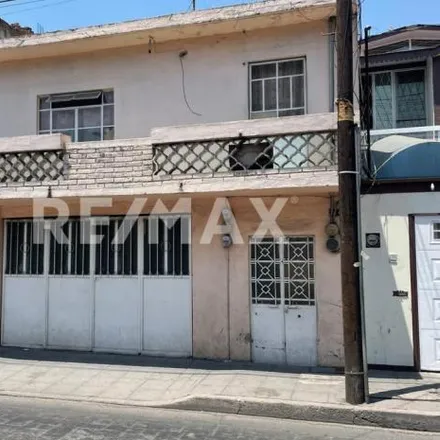 Buy this 3 bed house on Calle El Pípila 345 in De Santiaguito, 36588 Irapuato