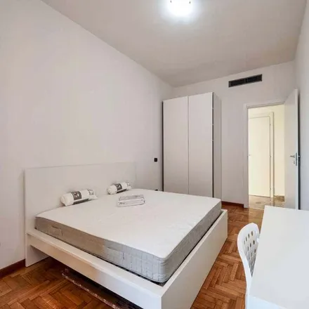 Image 1 - Via Giuseppe Frua, 20146 Milan MI, Italy - Room for rent
