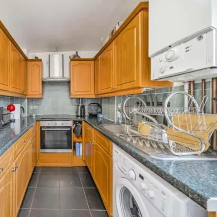 Image 3 - unnamed road, London, SW4 0PS, United Kingdom - Apartment for sale