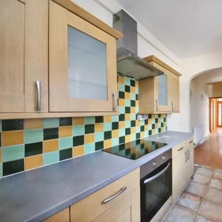 Image 3 - 550 Wigan Road, Ashton-in-Makerfield, WN4 0BX, United Kingdom - Townhouse for sale