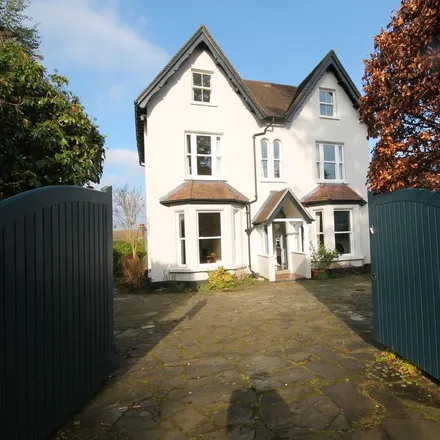 Rent this 6 bed house on Hillside in Harrow Road West, Dorking