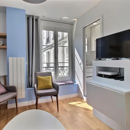 Image 4 - 35 Rue de Ponthieu, 75008 Paris, France - Apartment for rent
