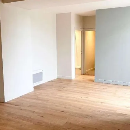 Rent this 2 bed apartment on 5 Rue Georges Clemenceau in 85200 Fontenay-le-Comte, France
