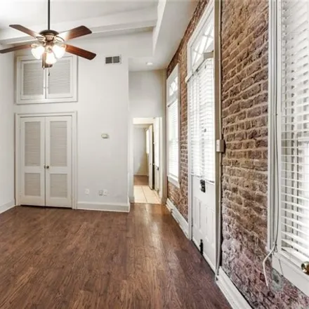 Image 6 - 933 Toulouse Street, New Orleans, LA 70130, USA - Apartment for rent