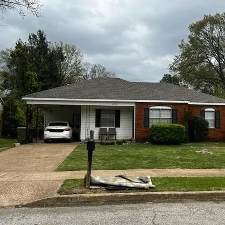 Buy this 3 bed house on 1870 Denison Street in Memphis, TN 38117