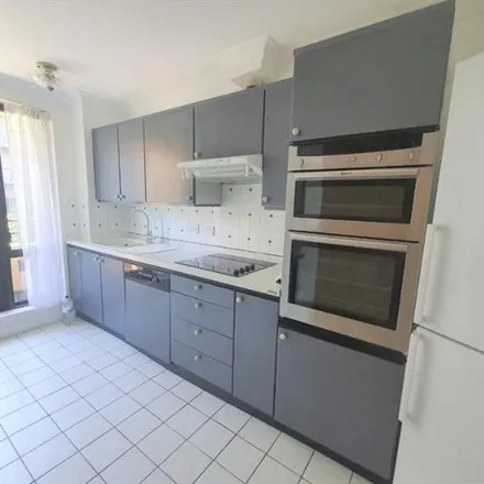 Rent this 2 bed apartment on Yetts Hole Road in Coatbridge, ML6 0PL