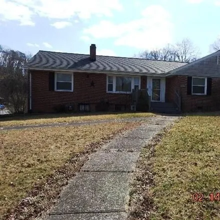 Buy this 3 bed house on 2992 Dover Drive in Cave Spring, VA 24018