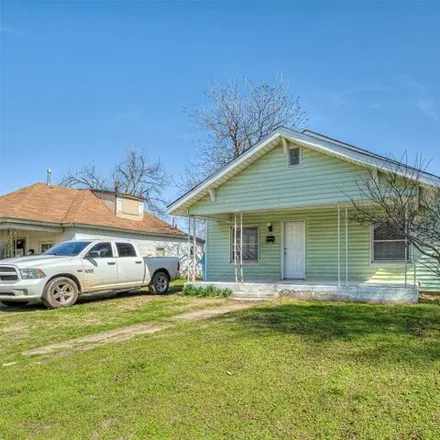 Image 2 - 678 Walnut Street, El Reno, OK 73036, USA - House for sale