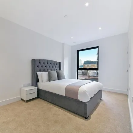 Image 4 - East Thames House, 129 Leven Road, London, E14 0LL, United Kingdom - Apartment for rent