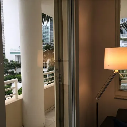 Image 7 - One Tequesta Point, 888 Brickell Key Drive, Torch of Friendship, Miami, FL 33131, USA - Apartment for rent
