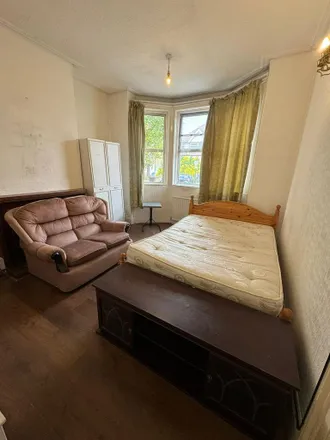 Rent this 1 bed room on Heath Road in London, TW3 2NL