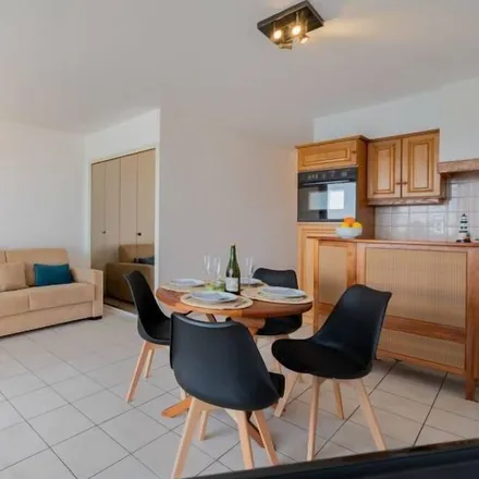 Image 6 - 56170 Quiberon, France - Apartment for rent