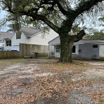 Buy this 2 bed house on 2111 Bradham Road in Charleston, SC 29412